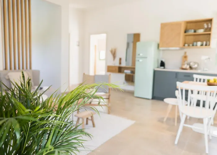 Magnolia Thassos Vilă Potos